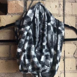 Infinity scarf